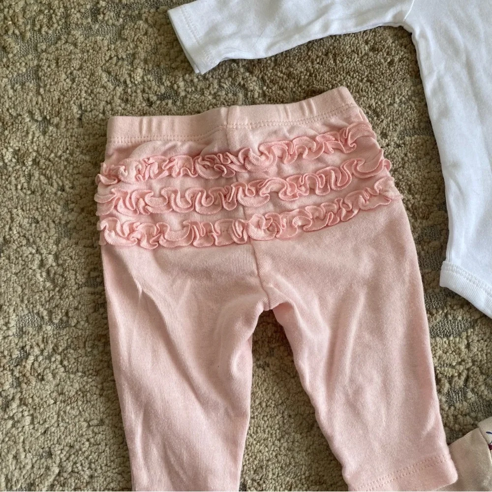 Carters 3 months Baby Girl Bundle of Onesies Leggings Pants
